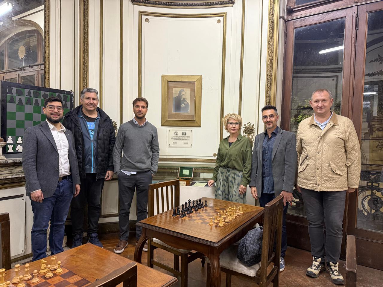 Recibimos la visita de la Casa de Rusia! - Club Argentino de Ajedrez